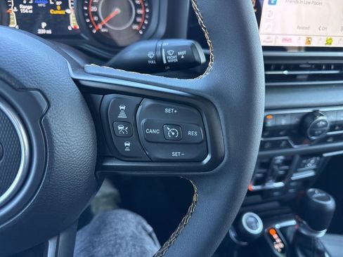 New 2024 Jeep Gladiator Sport image 27