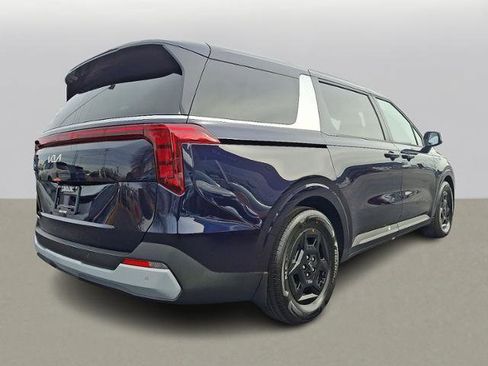 New 2026 Kia Carnival image 4