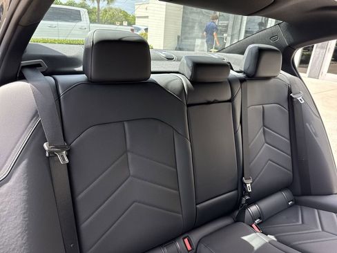 Used 2025 BMW 540i xDrive image 48