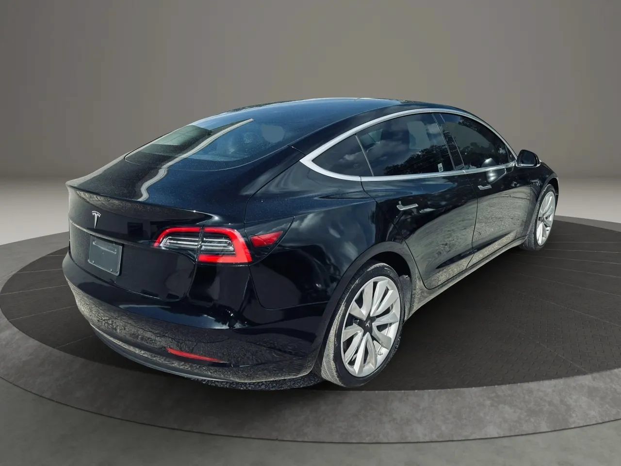 Used 2019 Tesla Model 3 Standard Range RWD image 5