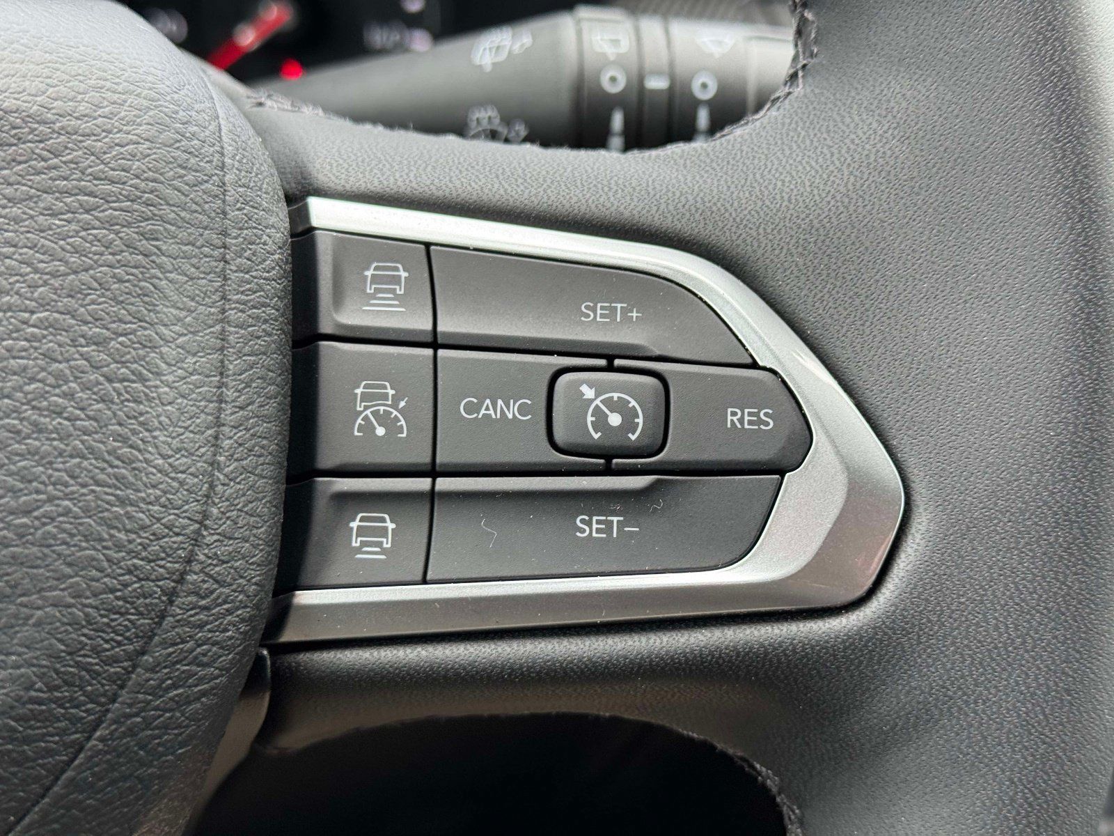 Used 2026 Jeep Compass Limited AWD/4WD image 21