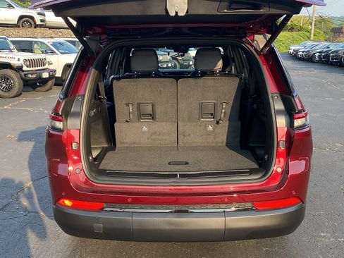 New 2025 Jeep Grand Cherokee L Altitude image 28