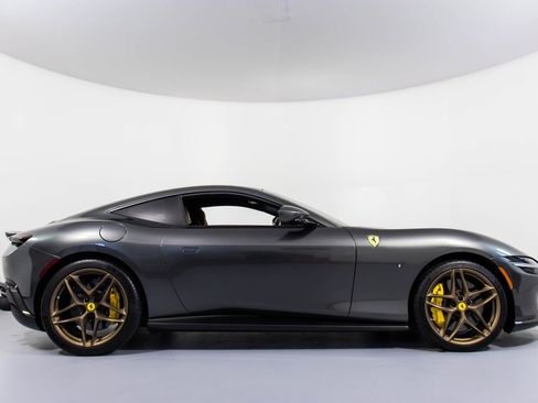 Certified 2024 Ferrari Roma image 3