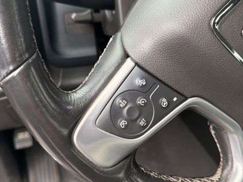 Used 2018 GMC Sierra 1500 SLT image 16