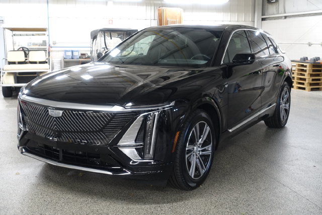 Used 2025 Cadillac Lyriq Luxury w/ LPO, Floor Liner Package AWD/4WD image 3