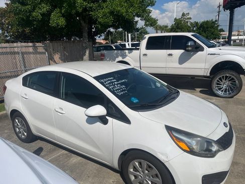 Used 2015 Kia Rio LX FWD image 6