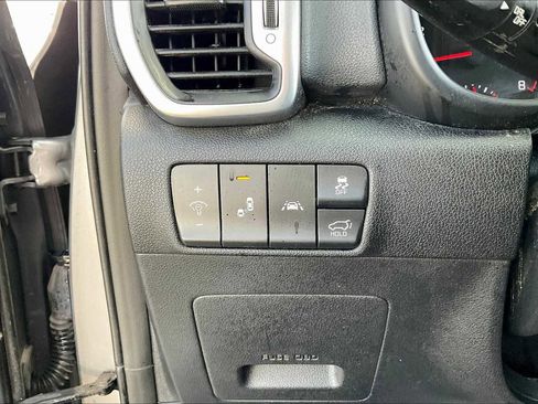 Used 2019 Kia Sportage SX image 32