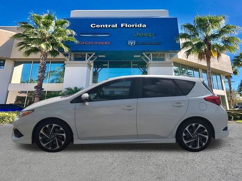 Used 2018 Toyota Corolla iM FWD image 8