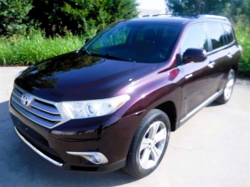 Used 2013 Toyota Highlander Limited image 8