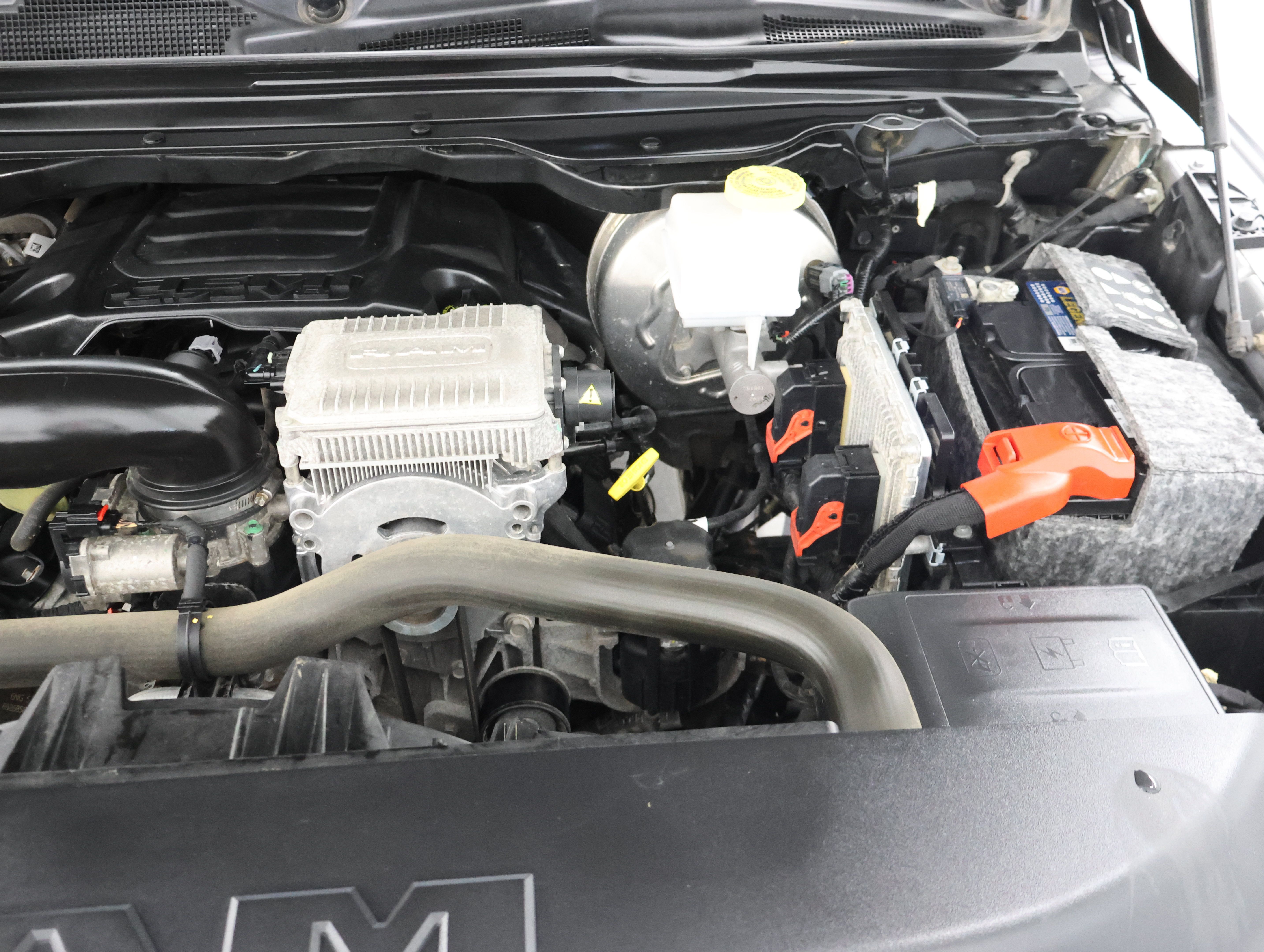 Used 2020 RAM 1500 Laramie AWD/4WD image 18