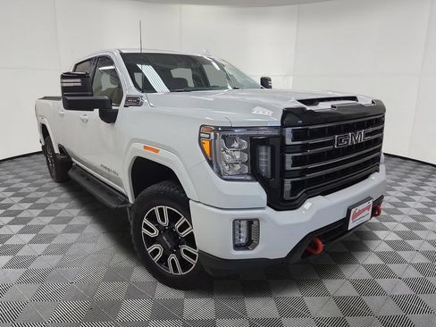 Used 2023 GMC Sierra 2500 AT4 AWD/4WD image 3