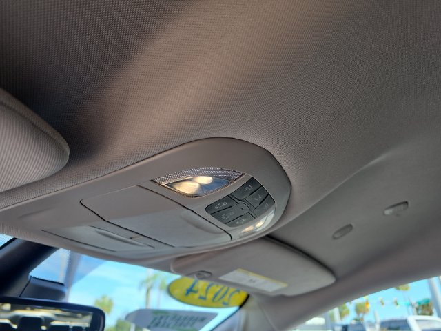 Used 2024 Chrysler Pacifica Touring-L FWD image 30