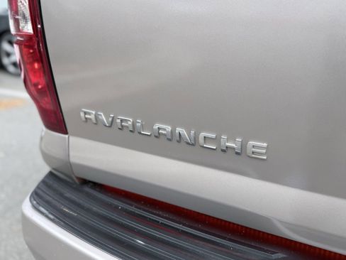 Used 2007 Chevrolet Avalanche LTZ w/ LTZ Preferred Equipment Group image 9