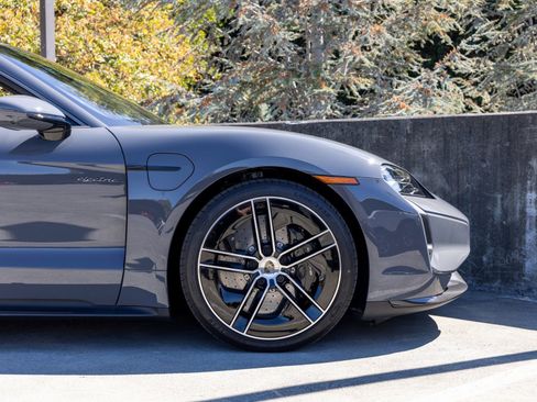 New 2025 Porsche Taycan Turbo S image 12