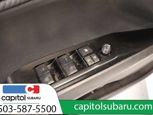 Used 2025 Toyota Camry SE FWD image 11