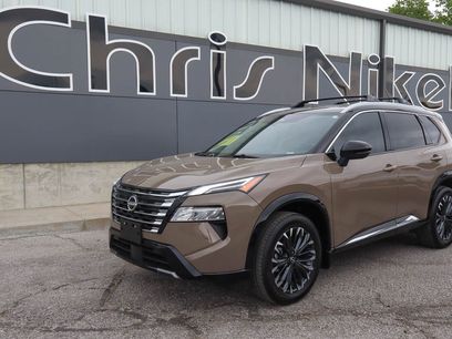 Used 2025 Nissan Rogue Platinum w/ Platinum Premium Package
