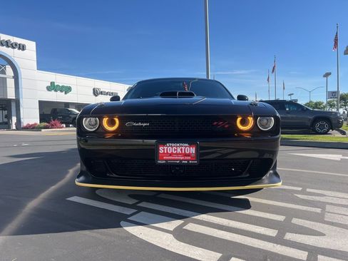 Used 2021 Dodge Challenger R/T Scat Pack image 9