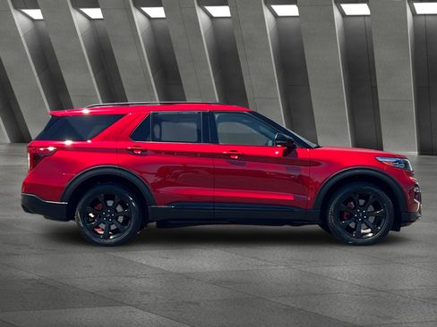Used 2023 Ford Explorer ST w/ Equipment Group 401A AWD/4WD image 3