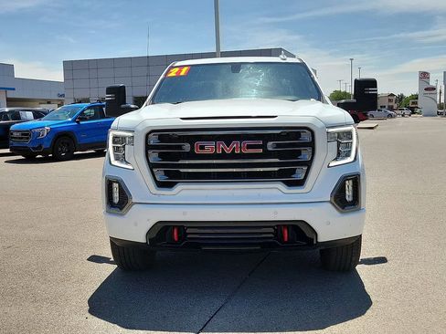 Used 2021 GMC Sierra 1500 AT4 w/ AT4 Preferred Package AWD/4WD image 3