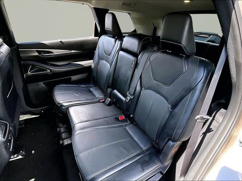 Used 2023 INFINITI QX60 Luxe w/ Performance Audio Package AWD/4WD image 19