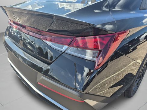New 2026 Hyundai Elantra SEL Sport FWD image 32