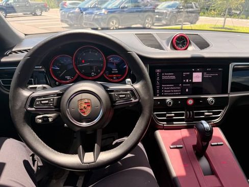 Used 2024 Porsche Macan AWD/4WD image 2