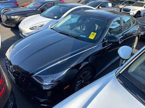 Used 2020 Hyundai Sonata Limited w/ Cargo Package image 2