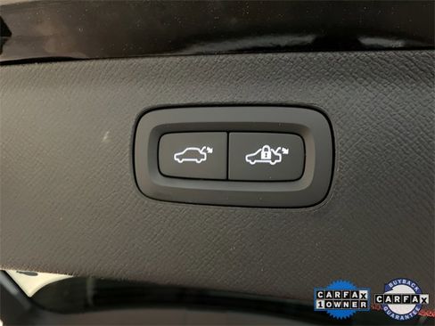Used 2025 Volvo XC90 B6 Plus image 9