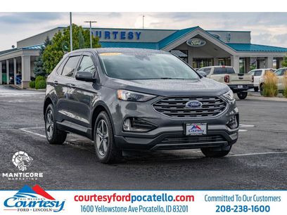 Used 2022 Ford Edge SEL w/ Convenience Package