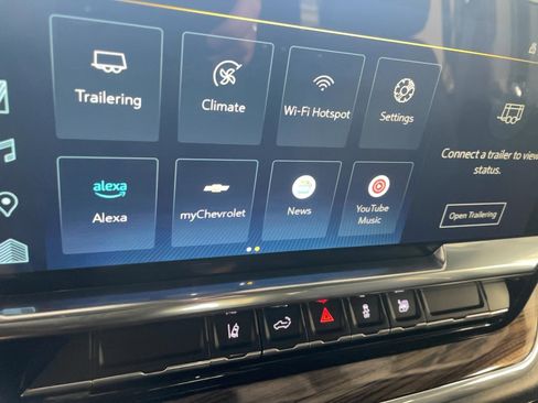 Used 2024 Chevrolet Silverado 2500 LT w/ Convenience Package image 12