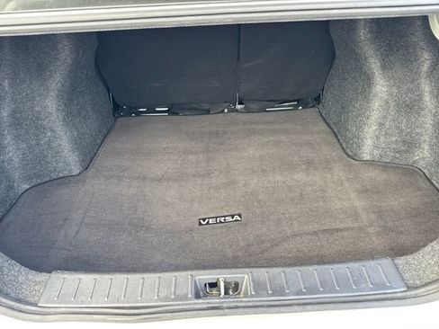 Used 2021 Nissan Versa SV image 21