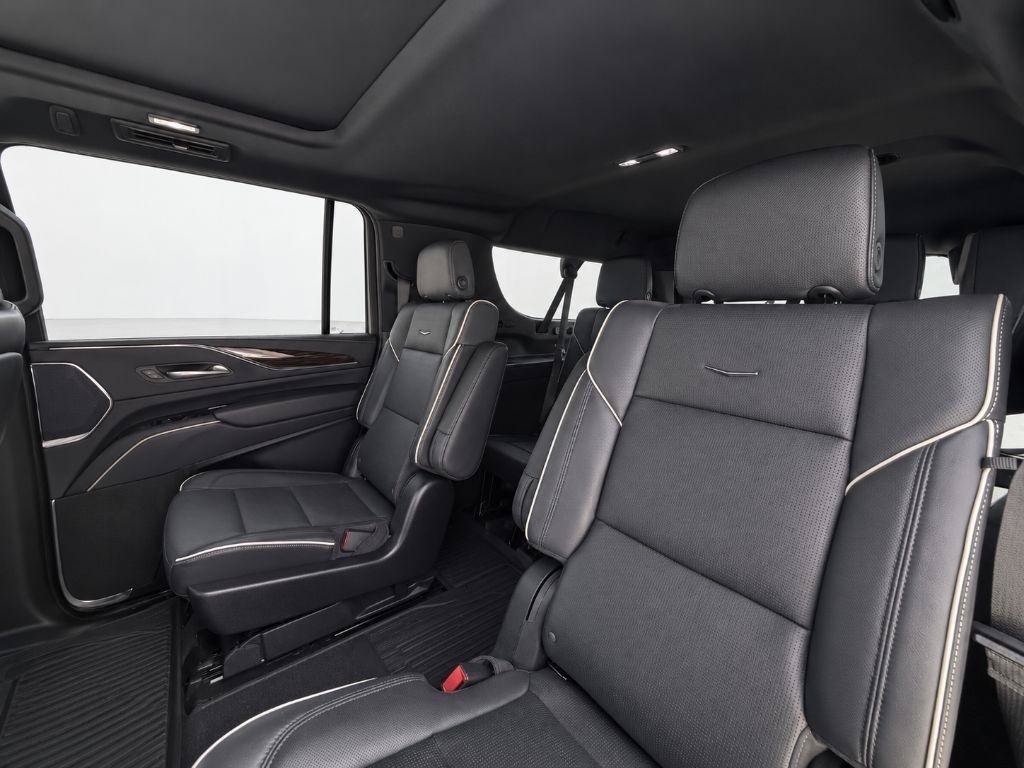 Used 2023 Cadillac Escalade ESV Premium Luxury AWD/4WD image 9
