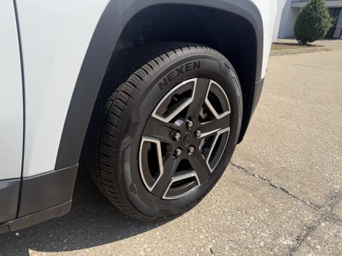 New 2026 Jeep Cherokee Laredo AWD/4WD image 21