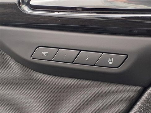 Used 2025 Buick Envision Preferred image 19