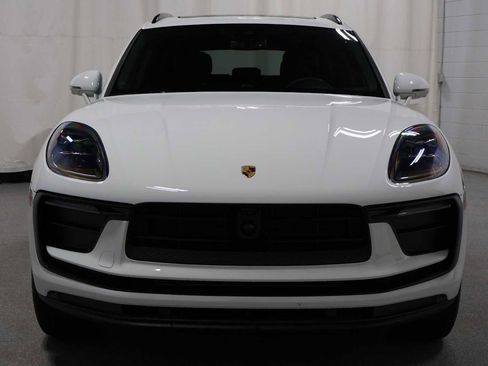 Used 2026 Porsche Macan AWD/4WD image 14
