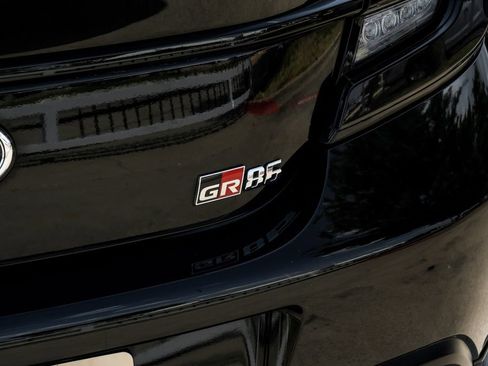 Used 2022 Toyota GR86 Premium w/ ALL Weather Mat Package (TMS) RWD image 42