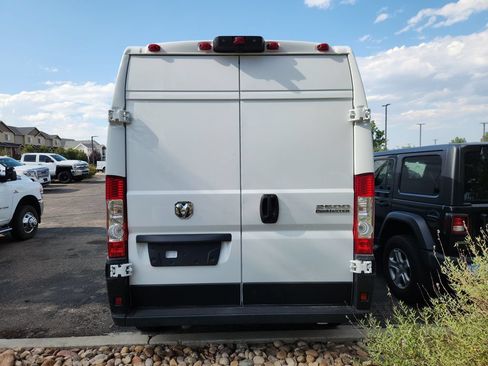 Used 2025 RAM ProMaster 2500 w/ Convenience Group FWD image 4