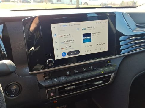 Used 2025 Toyota Camry LE image 21