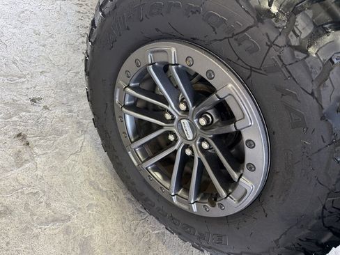 Used 2018 Ford F150 Lariat w/ Equipment Group 502A Luxury AWD/4WD image 10