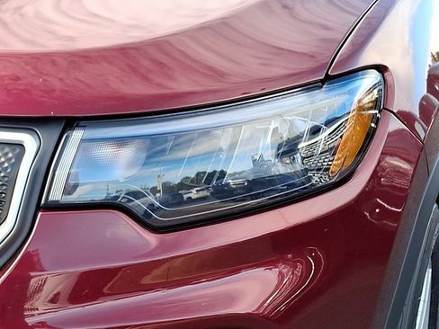 Certified 2022 Jeep Compass Latitude w/ Convenience Group image 11