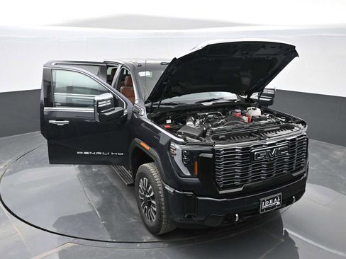 New 2025 GMC Sierra 3500 Denali Ultimate image 41