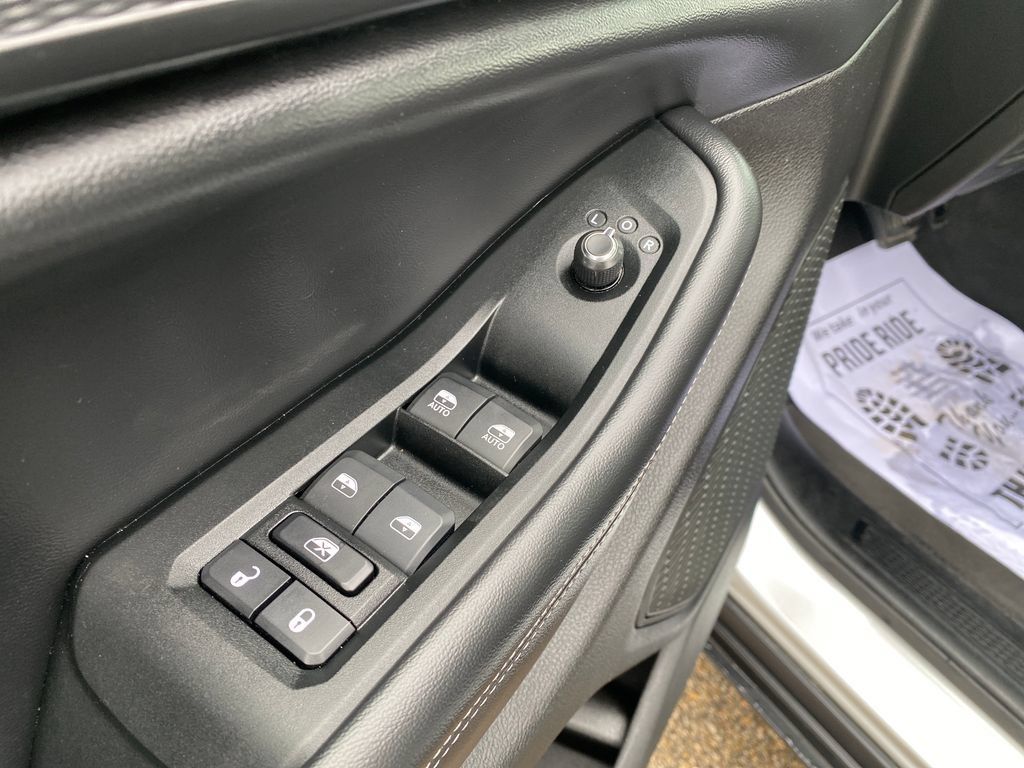 Used 2024 Jeep Grand Cherokee Altitude AWD/4WD image 19