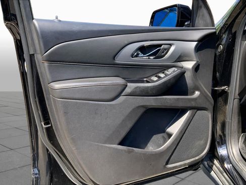Used 2020 Chevrolet Traverse LS FWD image 22