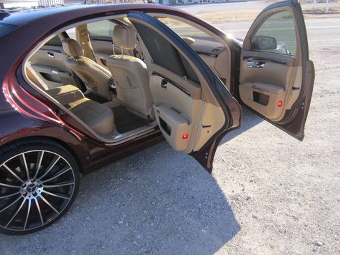 Used 2012 Mercedes-Benz S 550 4MATIC image 14
