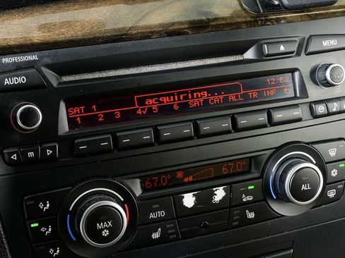 Used 2011 BMW 128i Convertible image 13