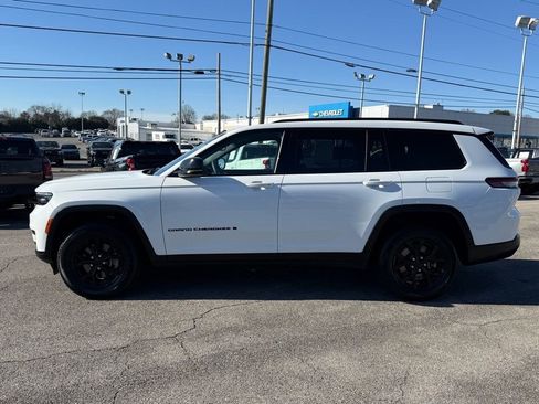 Used 2024 Jeep Grand Cherokee L Laredo image 7