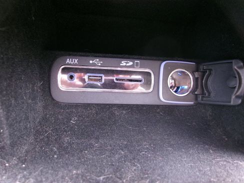 Used 2017 Jeep Grand Cherokee Overland image 32