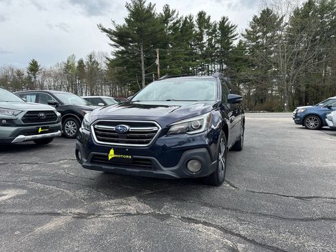 Used 2018 Subaru Outback 3.6R Limited AWD/4WD image 7