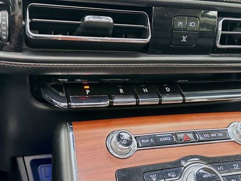 Used 2021 Lincoln Aviator Reserve w/ Equipment Group 202A image 19