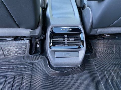 Used 2021 Volkswagen ID.4 Pro S AWD/4WD image 19